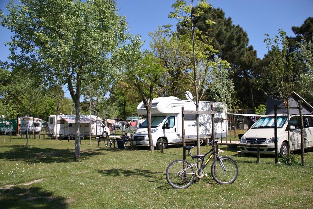 Romea Family Camping Казал Борсети Екстериор снимка