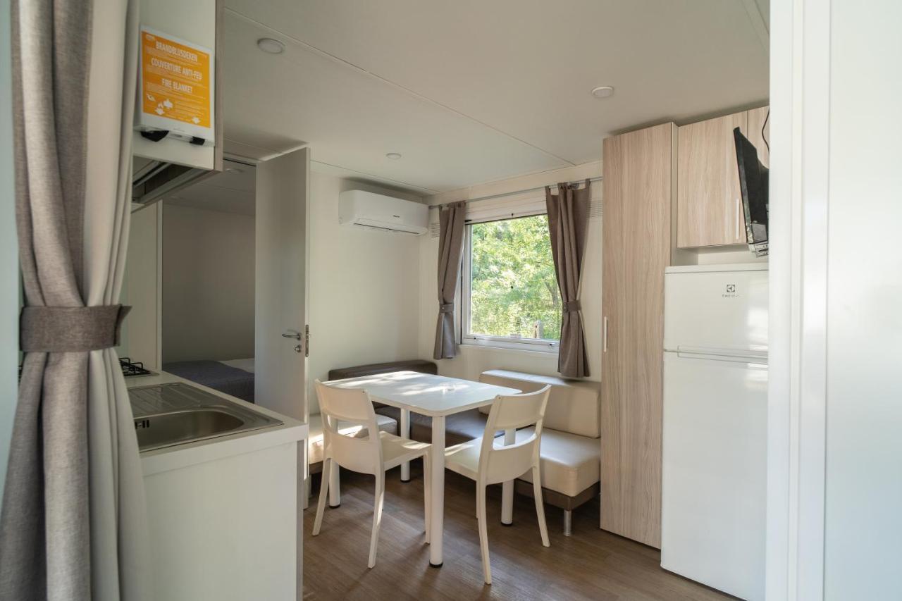 Romea Family Camping Казал Борсети Екстериор снимка