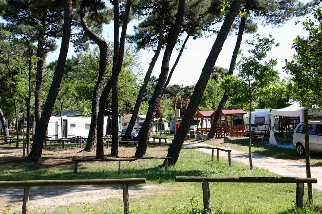 Romea Family Camping Казал Борсети Екстериор снимка