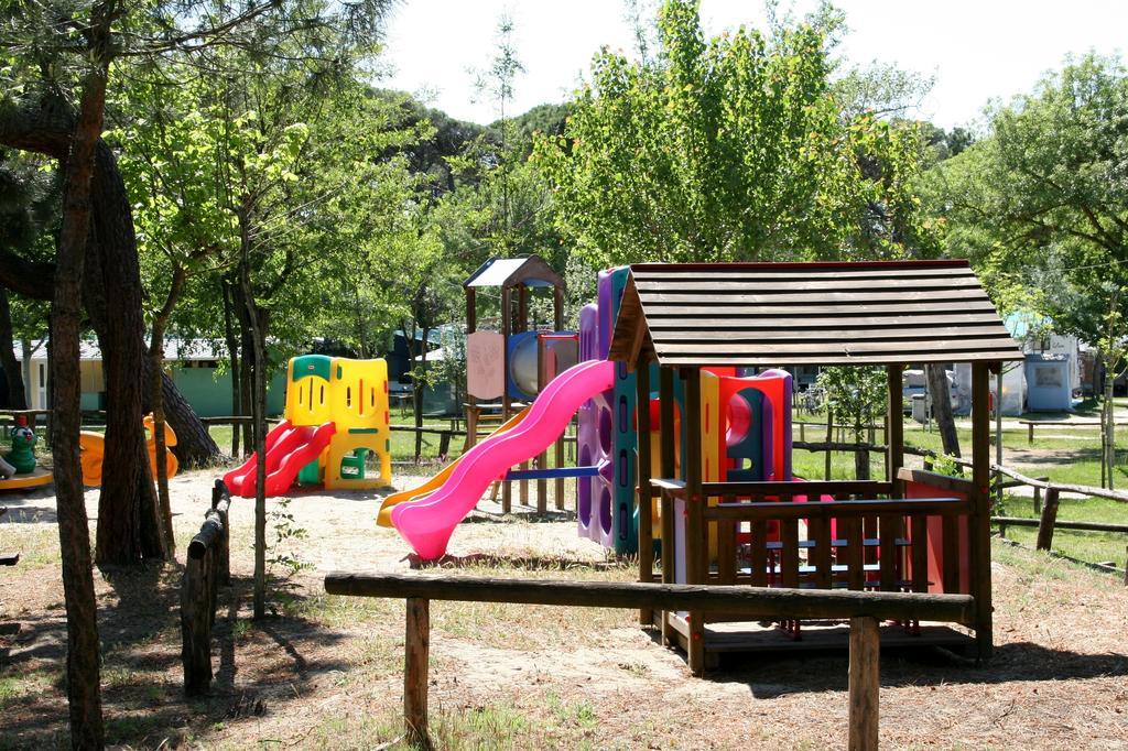 Romea Family Camping Казал Борсети Екстериор снимка